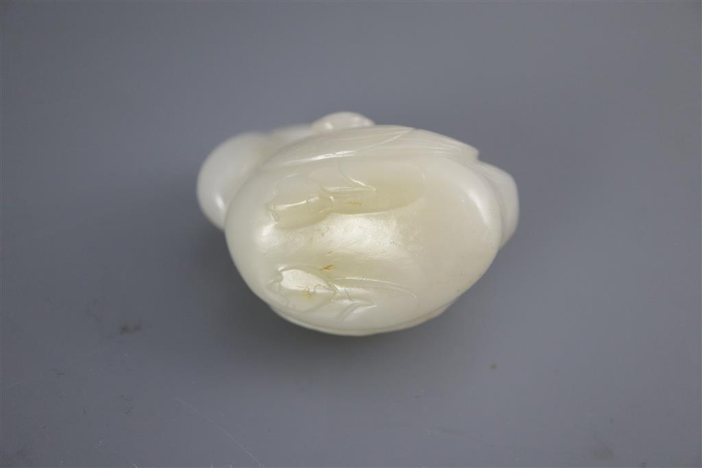 A Chinese white jade duck brushwasher, 4.7cm